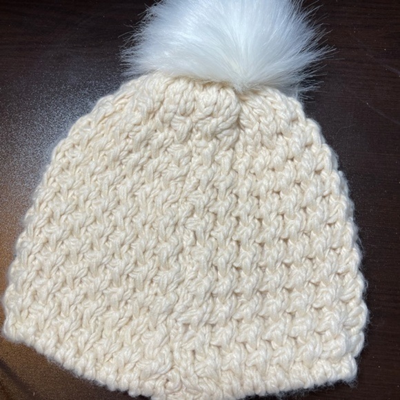 Fabletics Beanie Hat - Picture 2 of 6